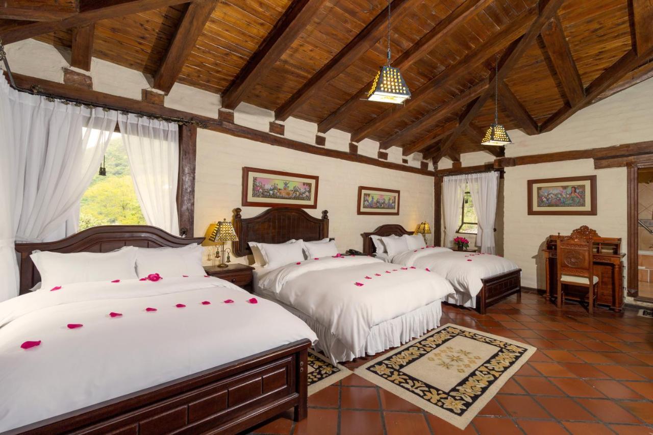 Samari Spa Resort Banos  Luaran gambar