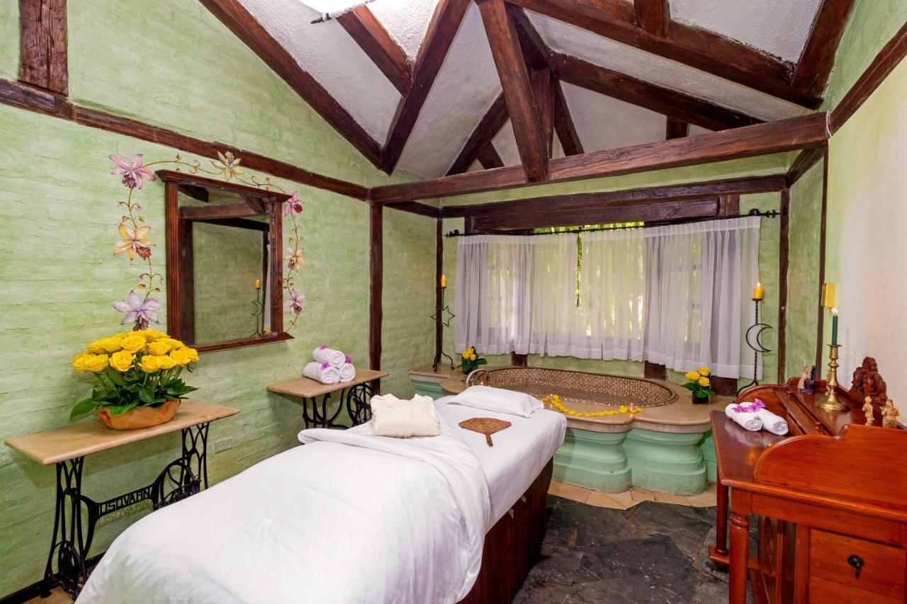 Samari Spa Resort Banos  Luaran gambar